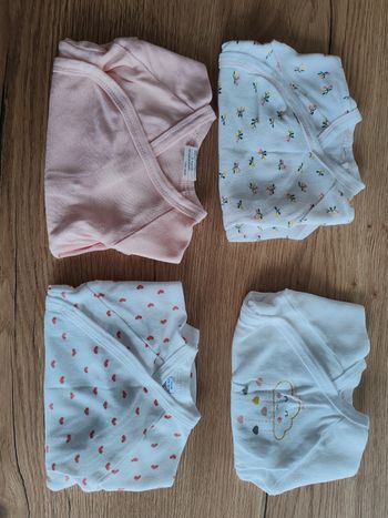 Lot body bébé fille 1mois