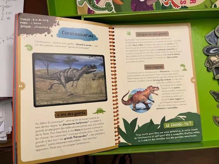 Lot 1 magazine et coffret Dinosaures - photo numéro 8
