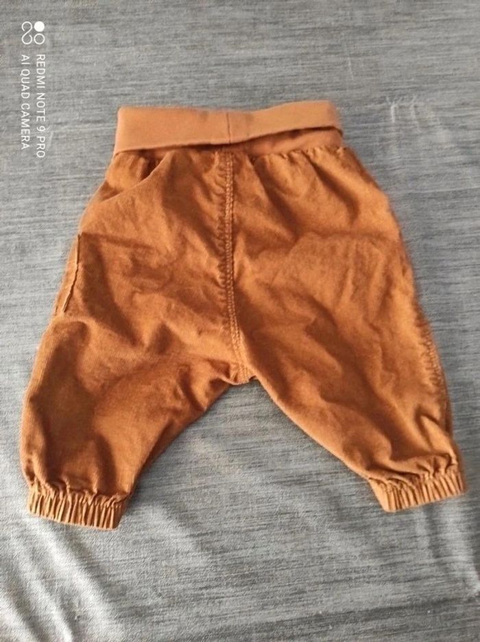 Pantalon H&M 1-2 mois 56 cm - photo numéro 4