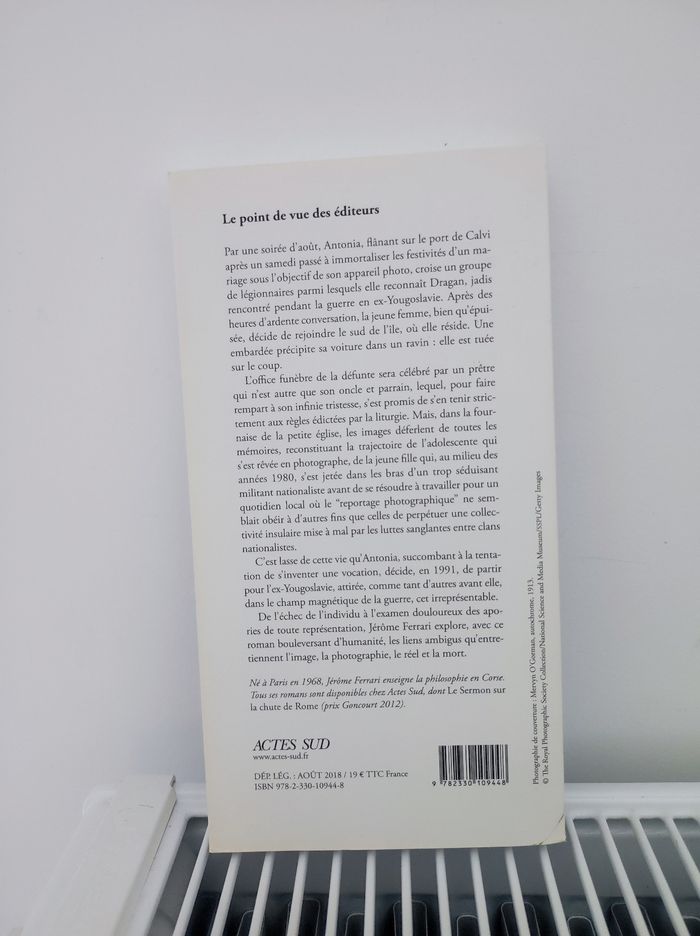 À son image de Jérôme Ferrari - photo numéro 2