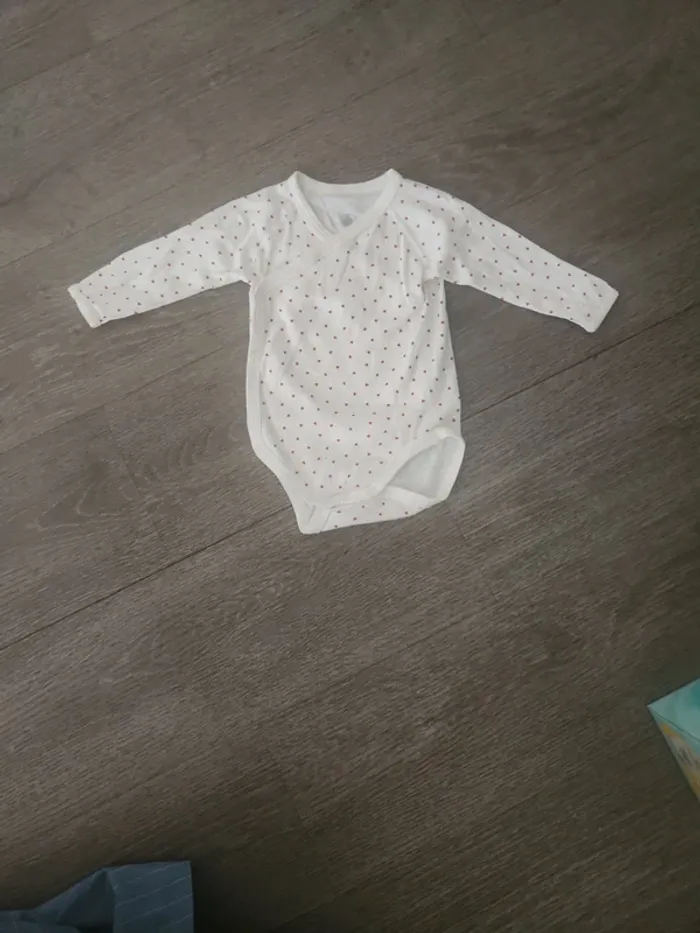 Ensemble pyjama et body - photo numéro 2