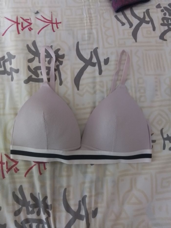 Soutien gorge coque - photo numéro 2