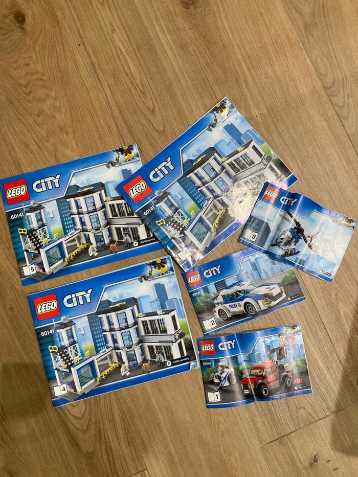 Lego 60141 Le commissariat de police - photo numéro 7