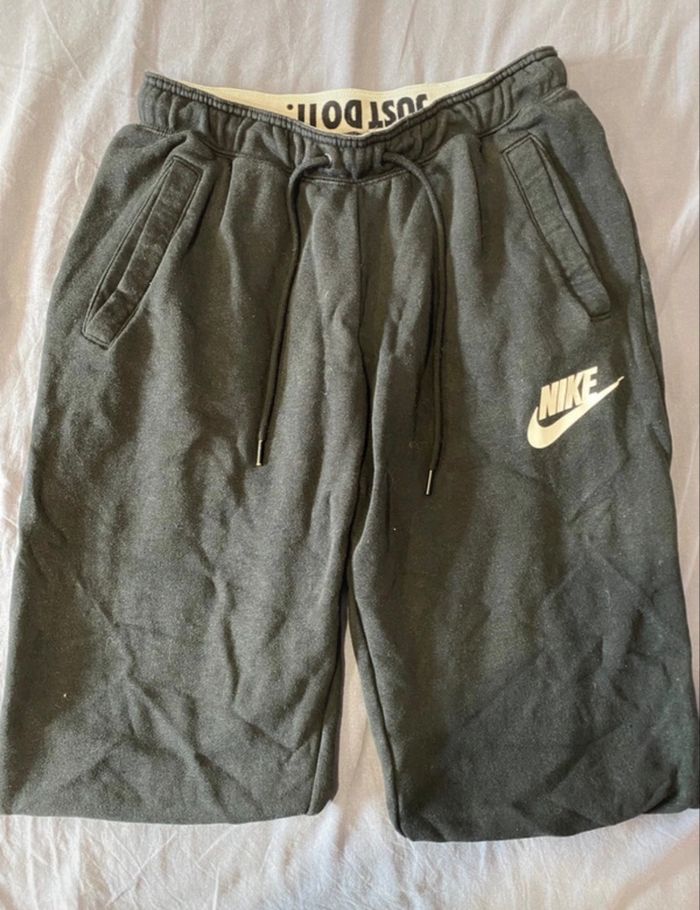 Ensemble jogging noir blanc Nike Femme Pull L jogging M bon état voir annonce - photo numéro 2