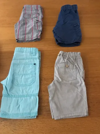 Lot 4 shorts 3 ans