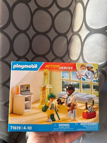 Playmobil pédiatre 