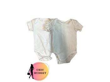 Lot de 2 Bodies Manches courtes - En Excellent État !