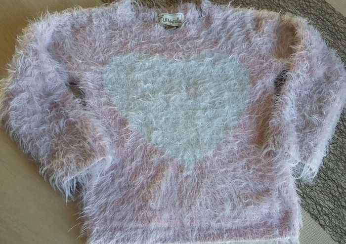 Pull rose coeur Lili Marelle taille 4/5 ans en bon état - photo numéro 2