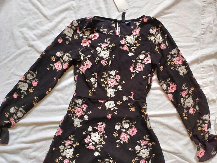 Robe H&M taille 34 neuve - photo numéro 3