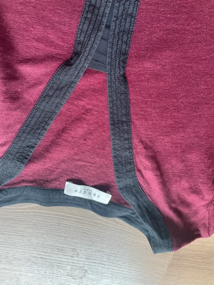 Pull Sandro bordeaux décolleté V finition noire S - photo numéro 3