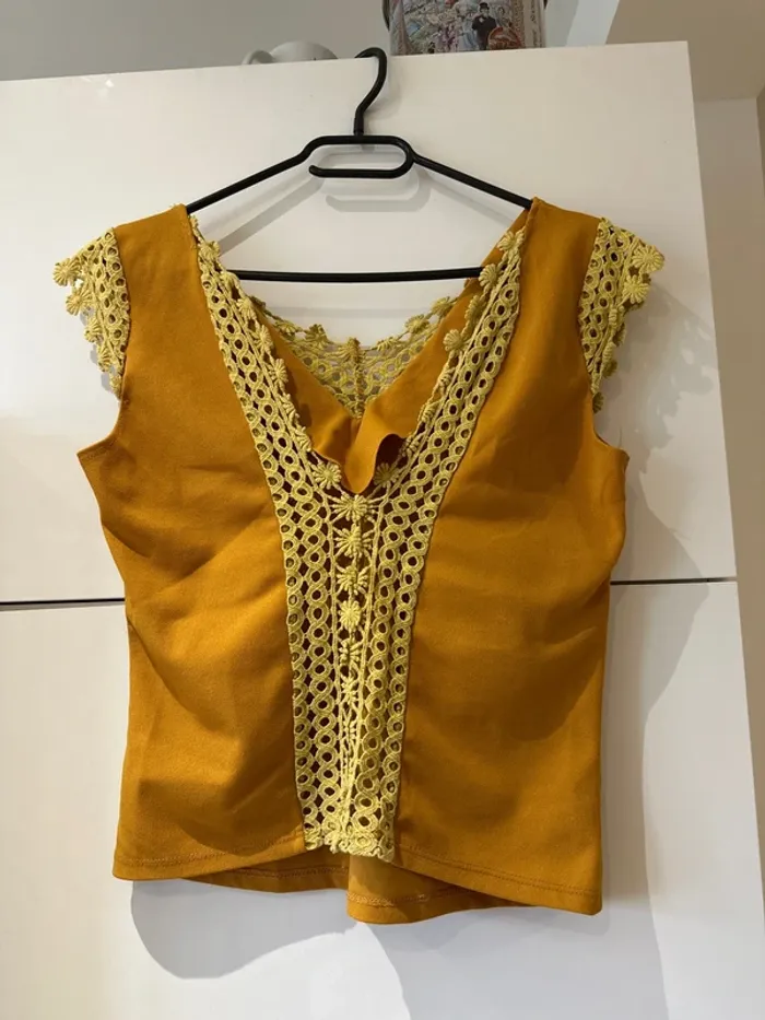 haut sans manche - photo numéro 2