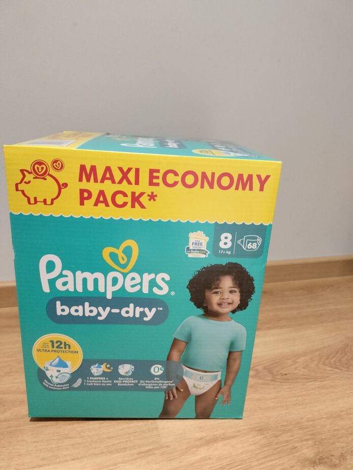 Carton Pampers baby dry taille 8