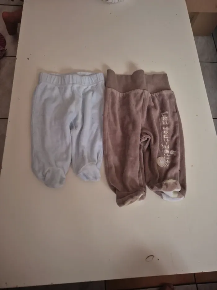 Lot 2 pantalons 3 mois