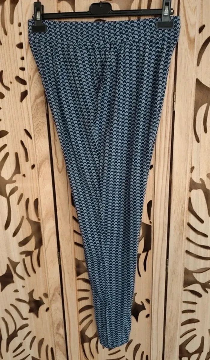 Pantalon fluide et léger imprimé T 42 Divided H &M - photo numéro 2