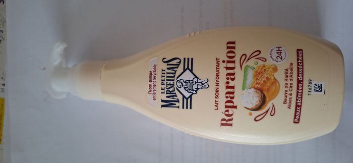 Lait soin  hydratant réparation 24 h Le petit marseillais