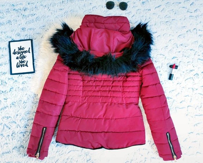 Blouson bordeaux avec capuche à fourrure noire- T.XS ou T.34 🖤 - photo numéro 4