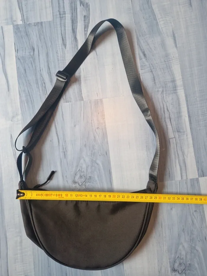 Banane noire neuve - photo numéro 2