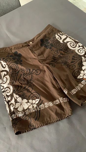 Short marron et fleurs garçon 12/14 ans