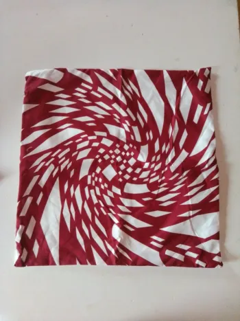 Lot de 8 taies coussin 45x45 géométrique bordeaux