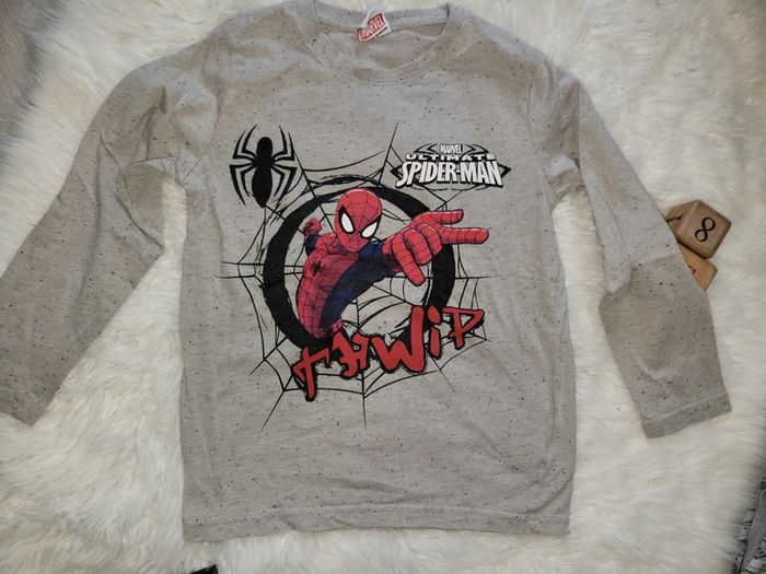 Tee-shirts spiderman 8ans