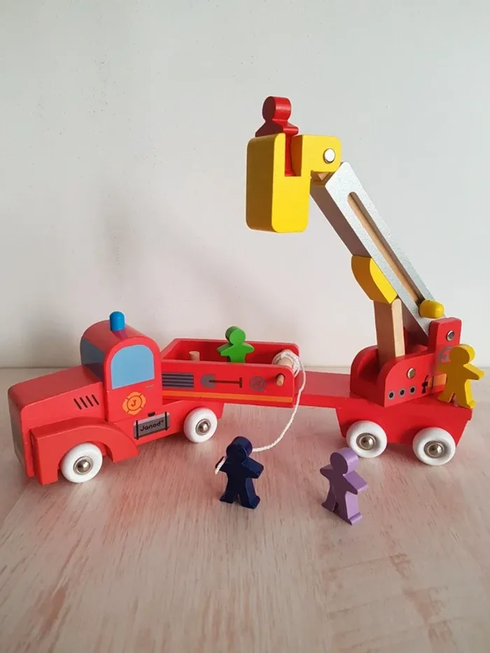 Grand camion de pompier en bois Story de Janod - photo numéro 16