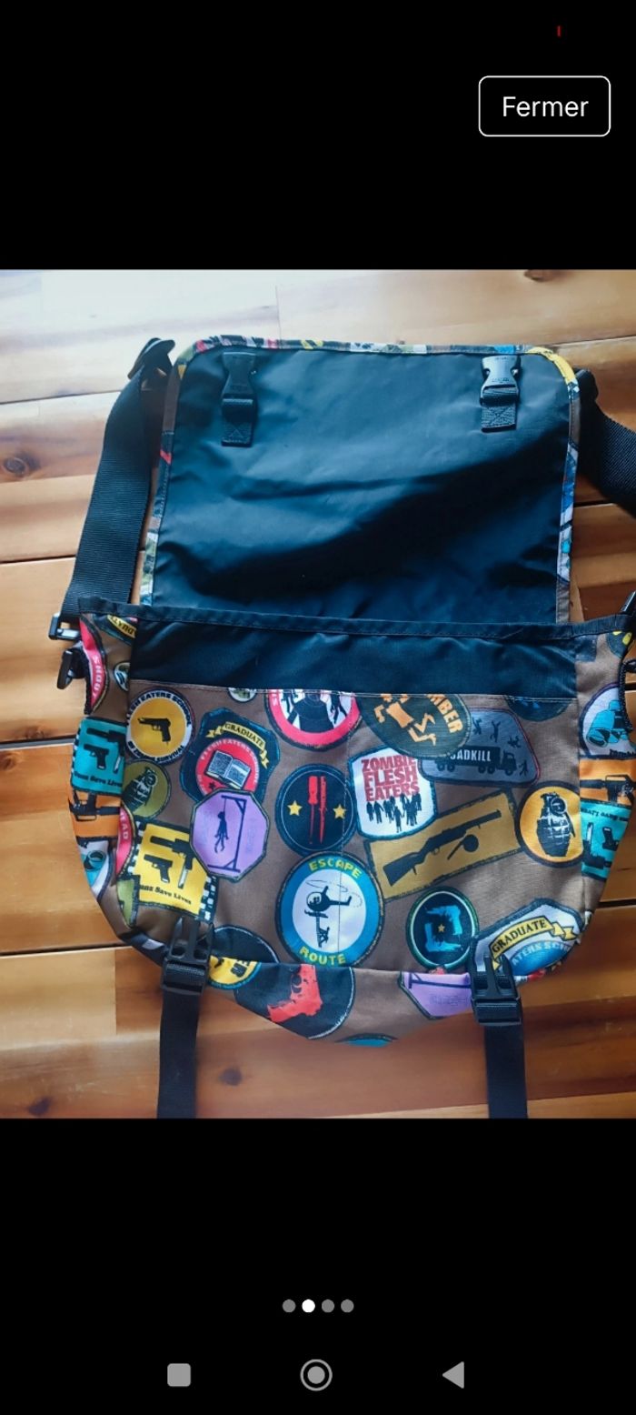 Sac Eastpak bandoulière - photo numéro 2
