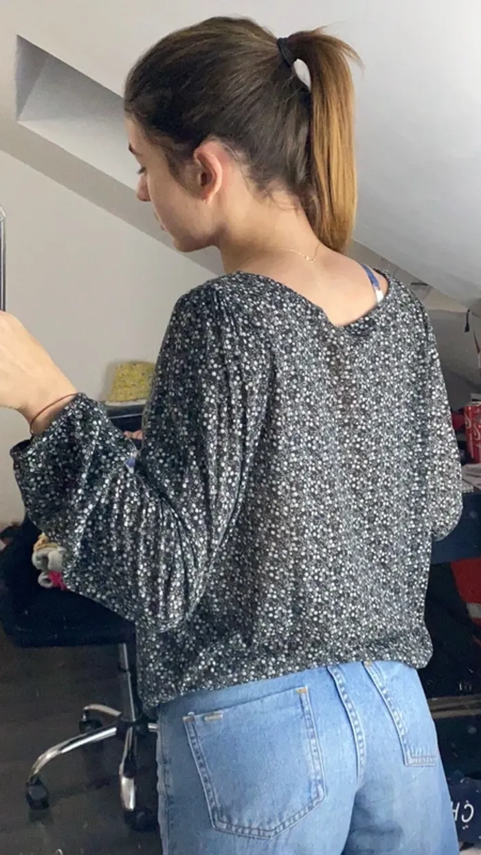 Blouse à fleur - photo numéro 3