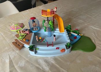 Piscine avec toboggan Playmobil n°4858