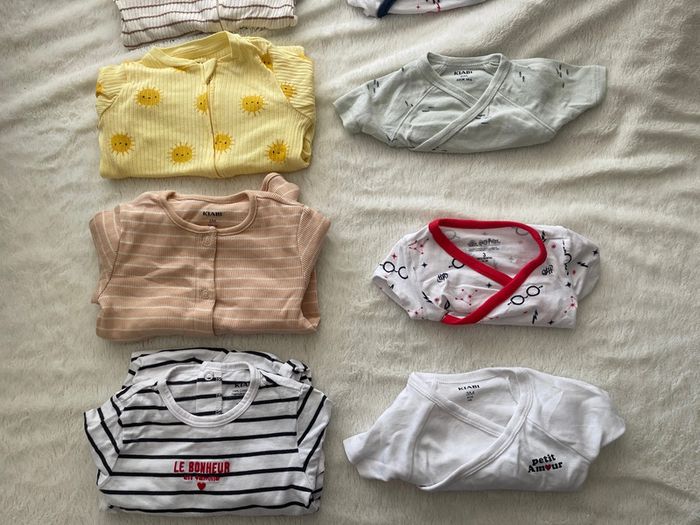 Lots Pyjamas + bodys 3 mois - photo numéro 3