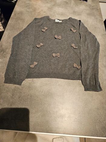 Pull H&M gris avec noeud-nœud taille 134/140