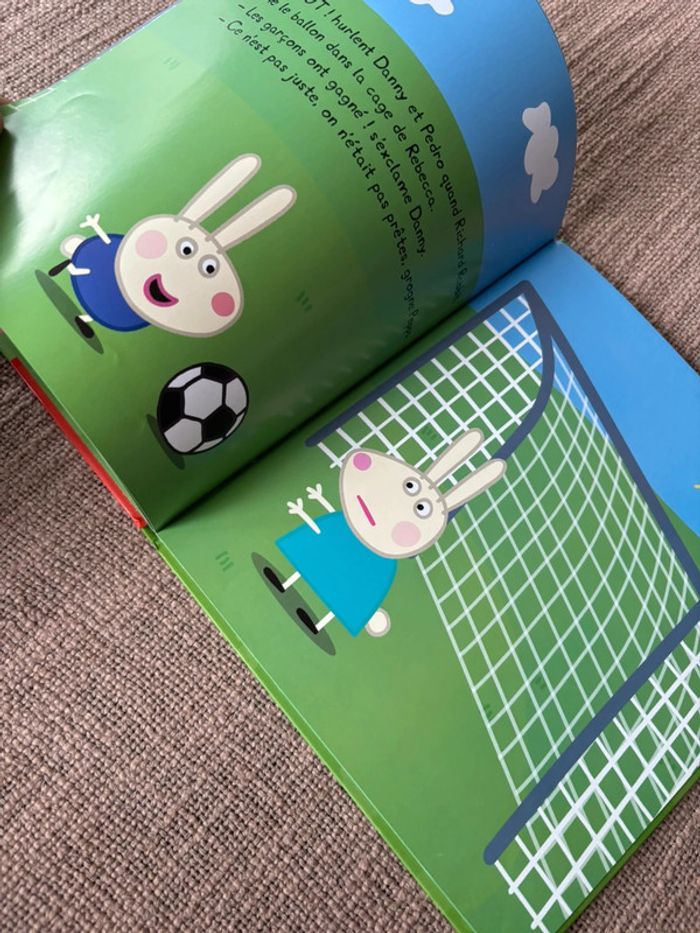 Livre peppa pig joue au football - photo numéro 2