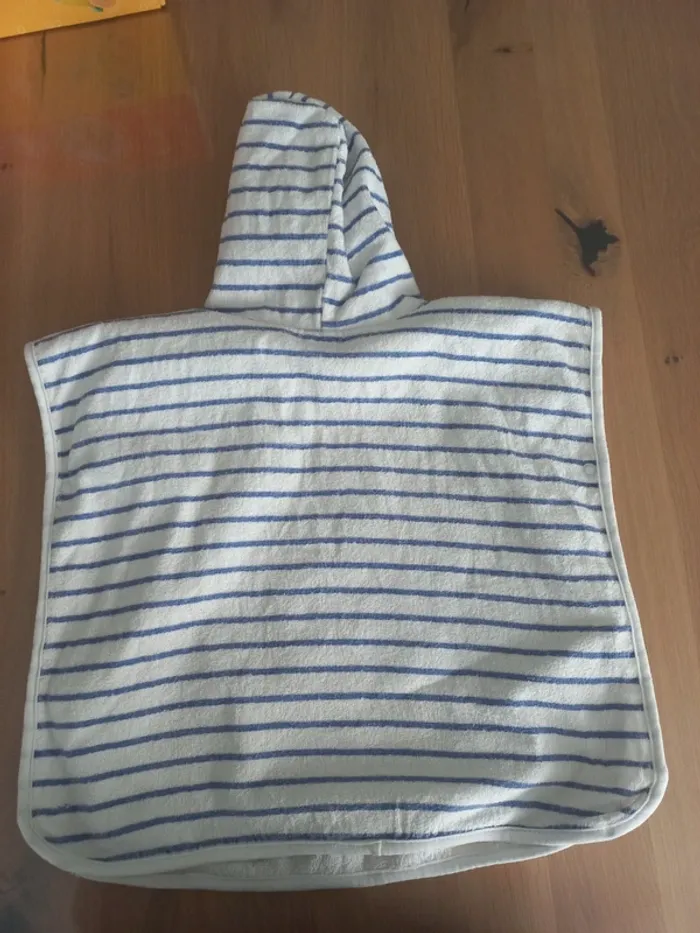Poncho de bain 6 à 12 mois - photo numéro 2