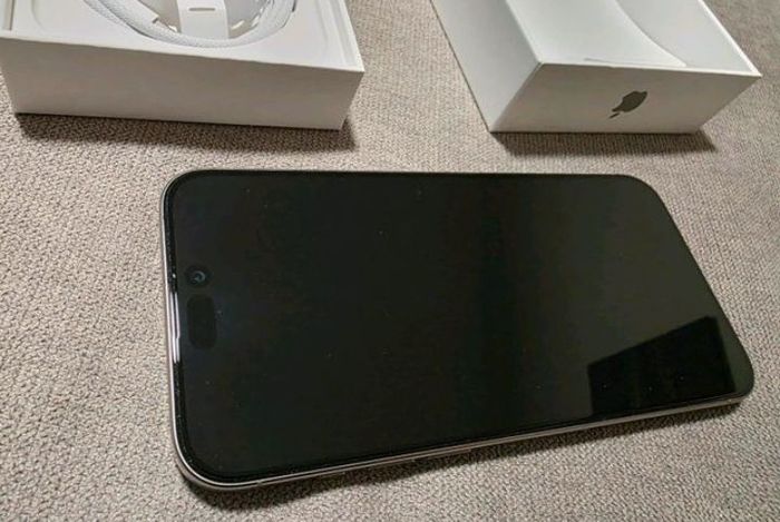 I p h o n e 15 pro m a x - photo numéro 2