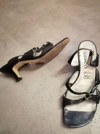 Sandales noires Taille 36 Passeo