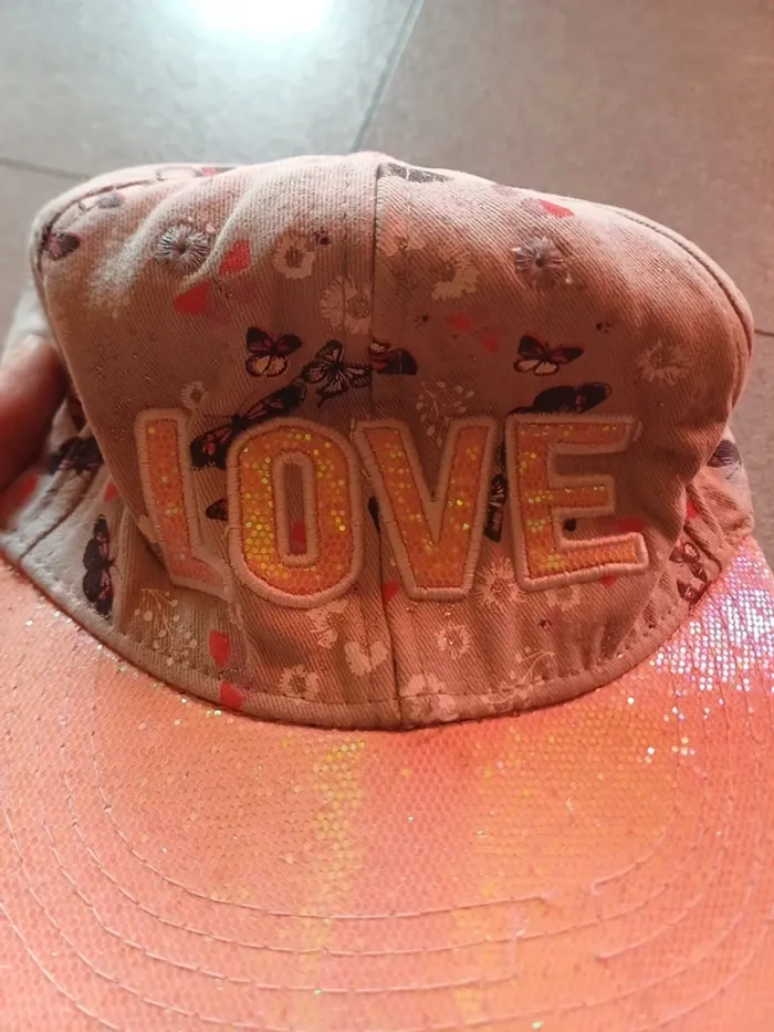 Jolie casquette pailletée à motifs 6/10ans - photo numéro 3
