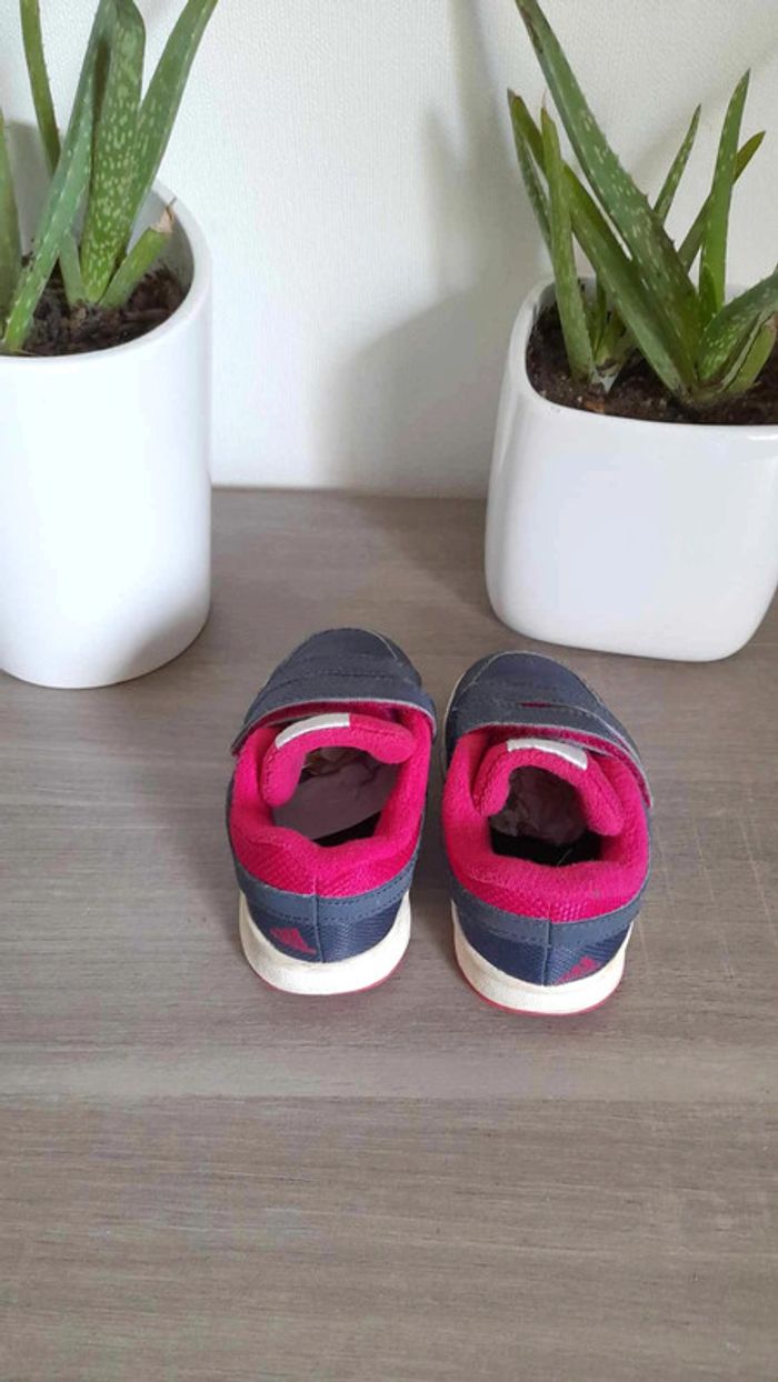 Baskets Adidas pointure 21 - photo numéro 3