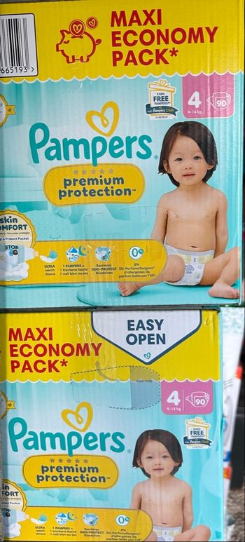 180 couches Pampers Prenium 4 Neuves  