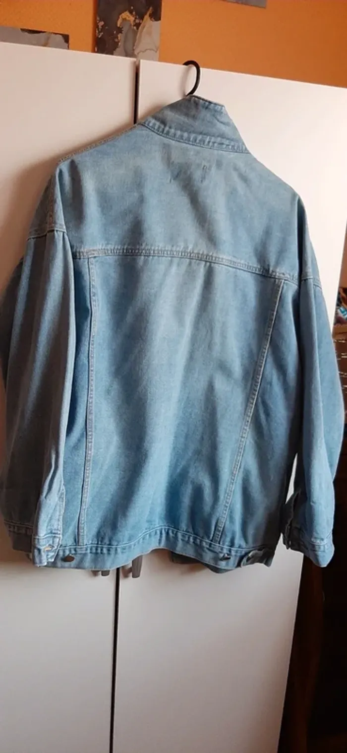 Veste en  jean neuve - photo numéro 2