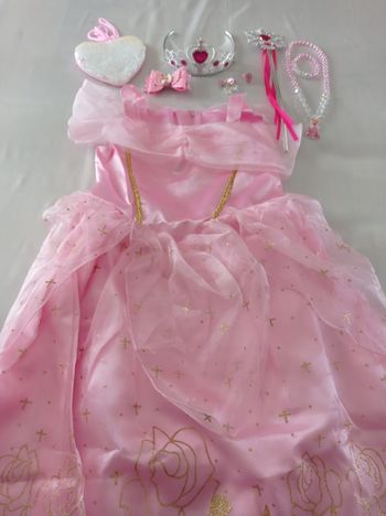 Déguisement princesse cendrillon et son coffret d’accessoires 6ans