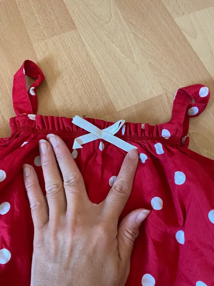 Haut / tunique rouge à pois H&M Taille 128 - photo numéro 3