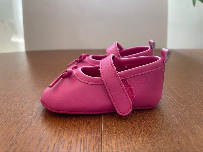 Chaussures bébé rose - photo numéro 2