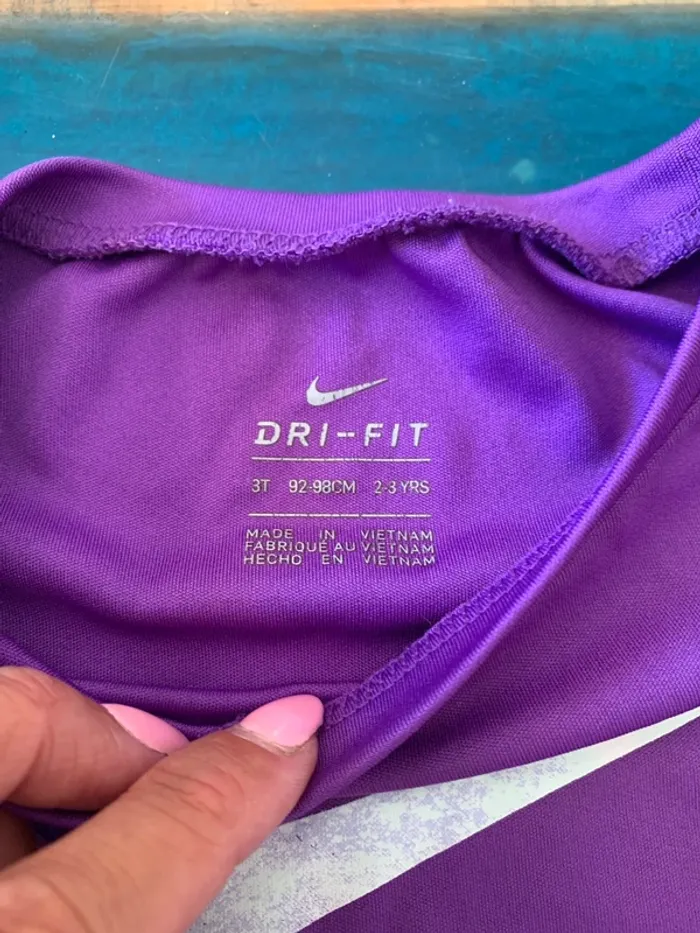 Ensemble nike short t-shirt taille 3 ans - photo numéro 5
