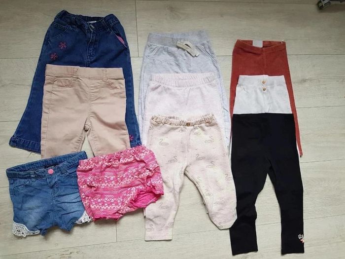 Lot 10 pantalons taille 24 mois