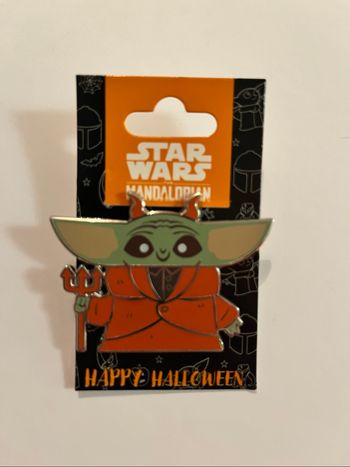 1 pin’s grogu the mandalorian Halloween 2023