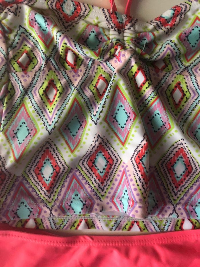 Sublime maillot de bain 2 pièces taille 8 ans - photo numéro 4