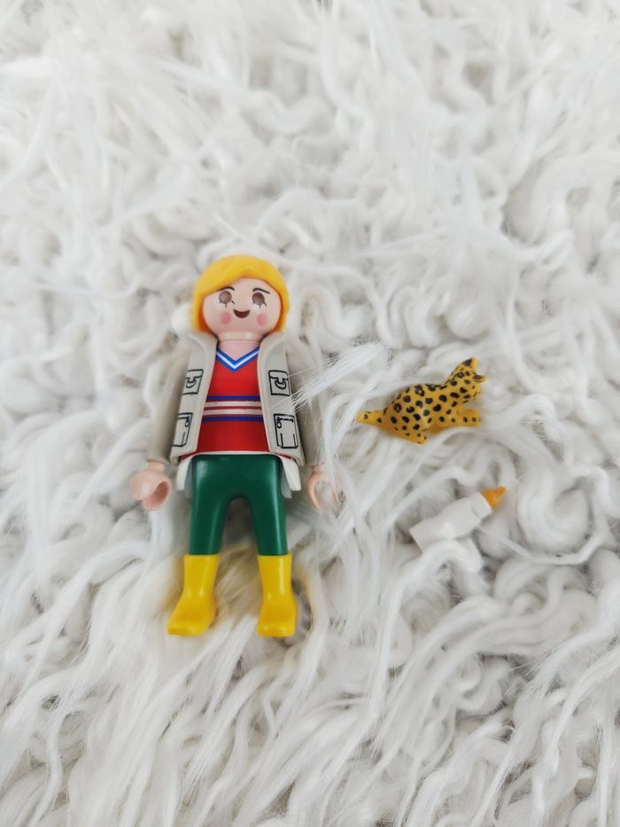 Puzzle 60 pièces avec sa figurine et accessoires Playmobil marque Schmidt - photo numéro 4