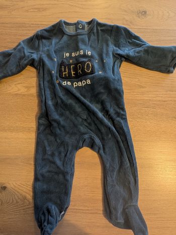 Pyjamas kiabi 6 mois "Je suis le héros de papa"