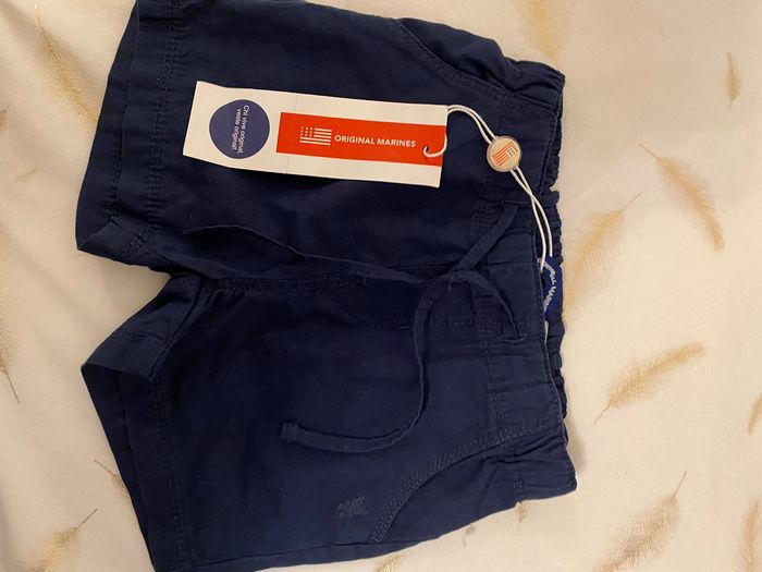 Short garçon neuf 6/9 mois original marines