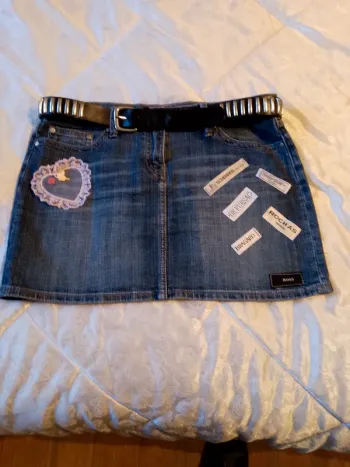 9€,Jupe jean T44 avec ceinture