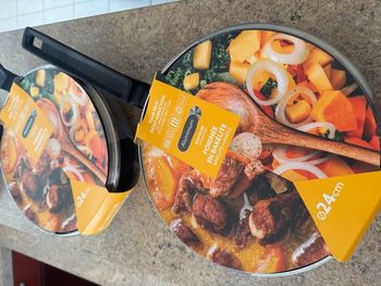 Lots deux poêles, faciles à utiliser et nettoyés et rangés, neufs 🌸🌺